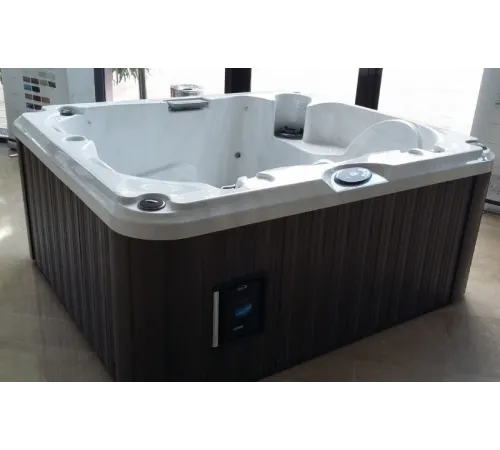 Гидромассажный СПА бассейн Jacuzzi J-215, 1,93*1,68*0,81 м., 3 места, 19 форсунок