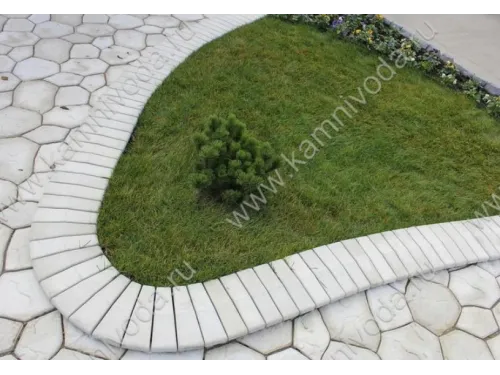 Бордюрный камень «Free Form» (домик ш. 290/350 м.) для бассейна любой формы, цвет на выбор