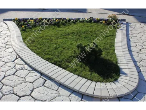 Бордюрный камень «Free Form» (домик ш. 290/350 м.) для бассейна любой формы, цвет на выбор