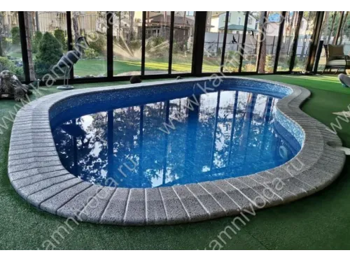 Бордюрный камень «Free Form» (домик ш. 290/350 м.) для бассейна любой формы, цвет на выбор