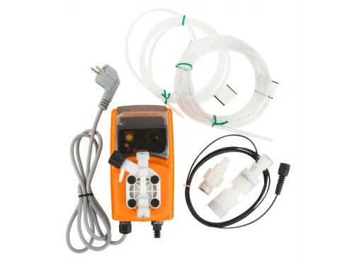 Дозирующий насос Emec универсальный 4 л/ч с ручной регулировкой