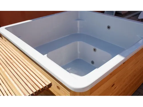 Купель композитная Фурако Laguna Hot Tub (ТМ Лагуна Пулс) с отделкой