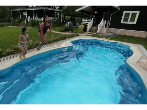 Композитный бассейн Мартиника 5,66*2,76*1,62 м., Франмер