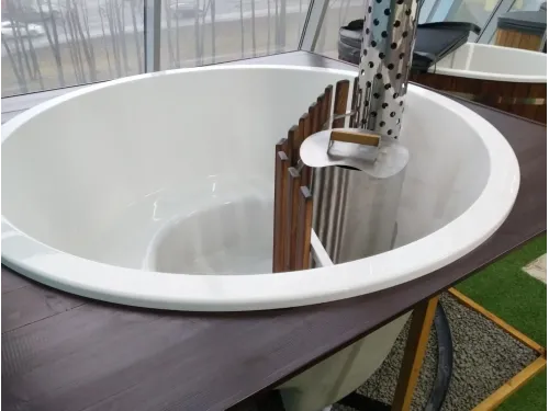 Купель композитная Polar Spa Корнер 130 с отделкой из дерева, 130*130*110 см.