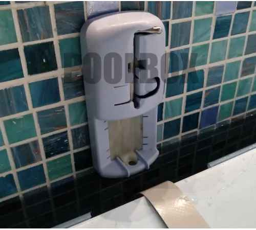 Замок безопасности DELTA LOCK для фиксации жалюзей для скиммерного бассейна