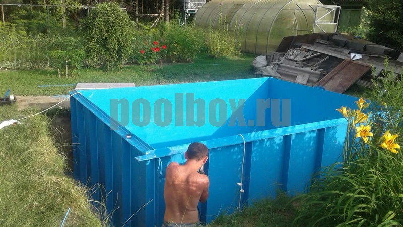 Сварка чаши бассейна из полипропилена на объекте